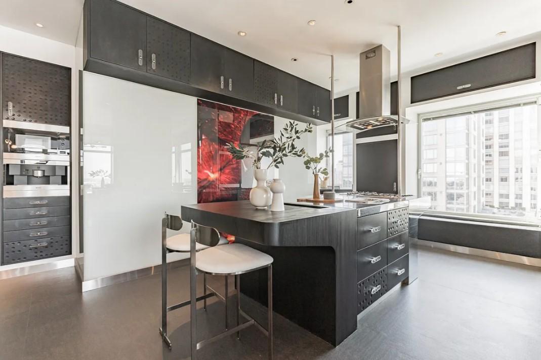 240 Riverside Blvd. PH-SUITE1 Lincoln Square New York NY 10069