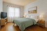 Middle Bedroom Size - Furniture and walls VS