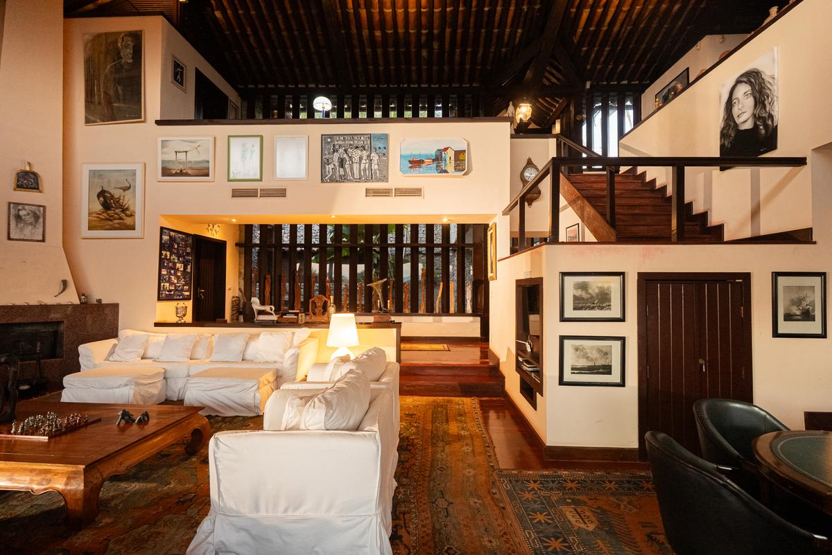 Villa Great Room with Entry Landing View