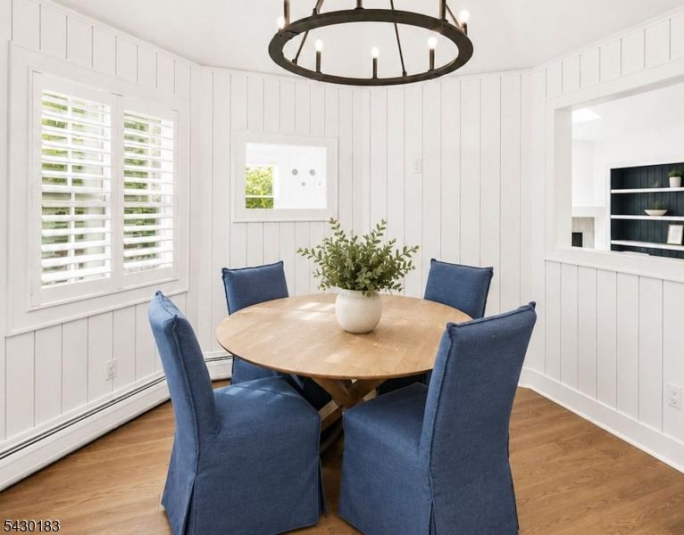 BREAKFAST NOOK