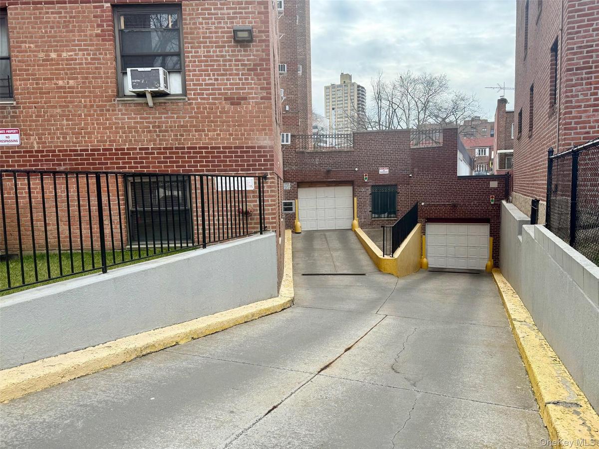 2 levels of garage space, on waitlist