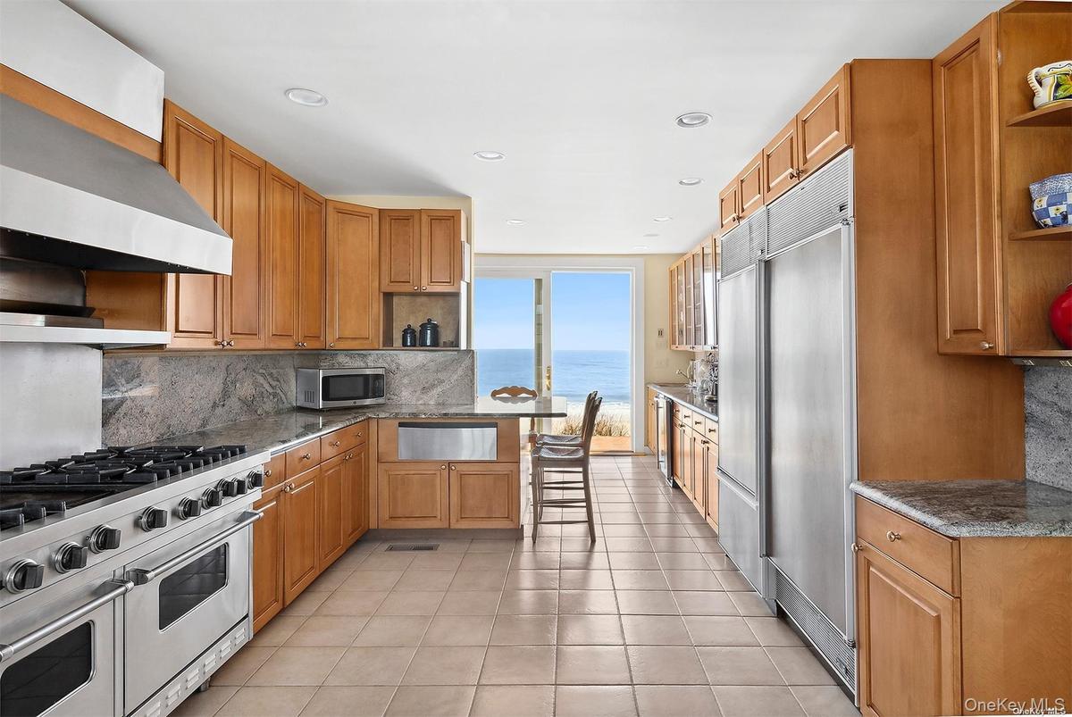 Open Kitchen
