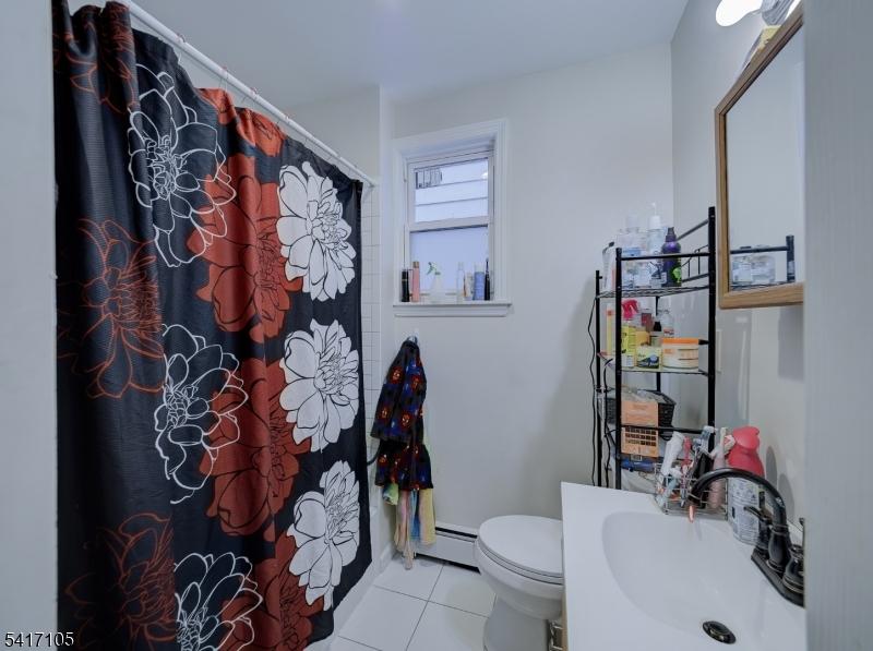 Unit 1 Bathroom