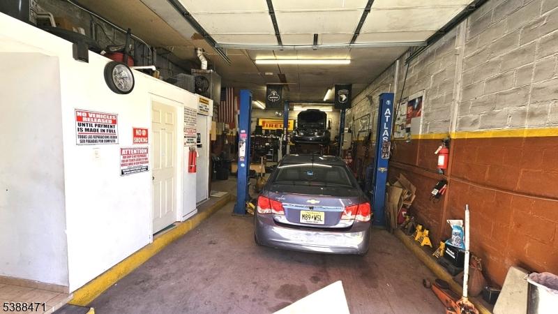 Mechanic Shop
