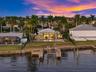 88 feet of frontage on the Caloosahatchee River