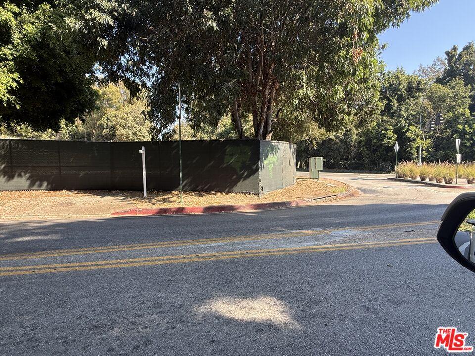 Holmby Hills Private Land