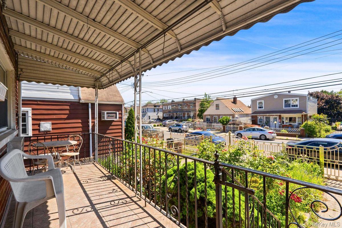 Front patio with covered awning.