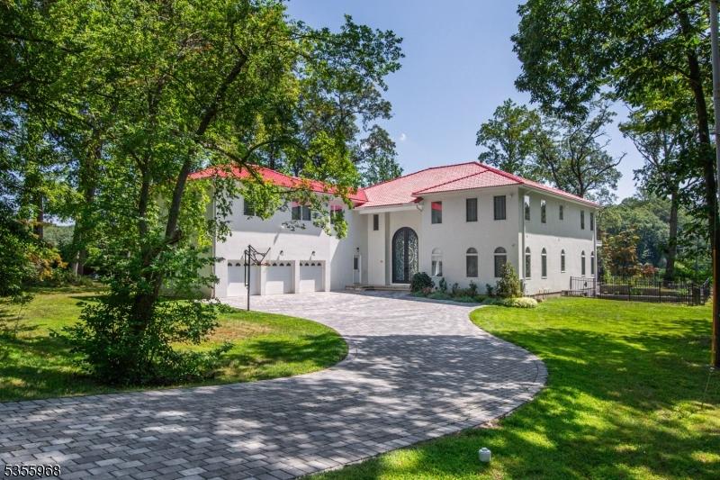 Lake Front Living