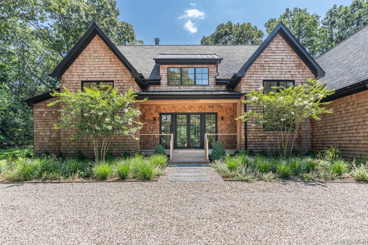 169 N Ferry Road, Shelter Island