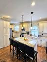 Kitchen Island w/pendants