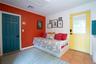 Bright and spacious guesthouse