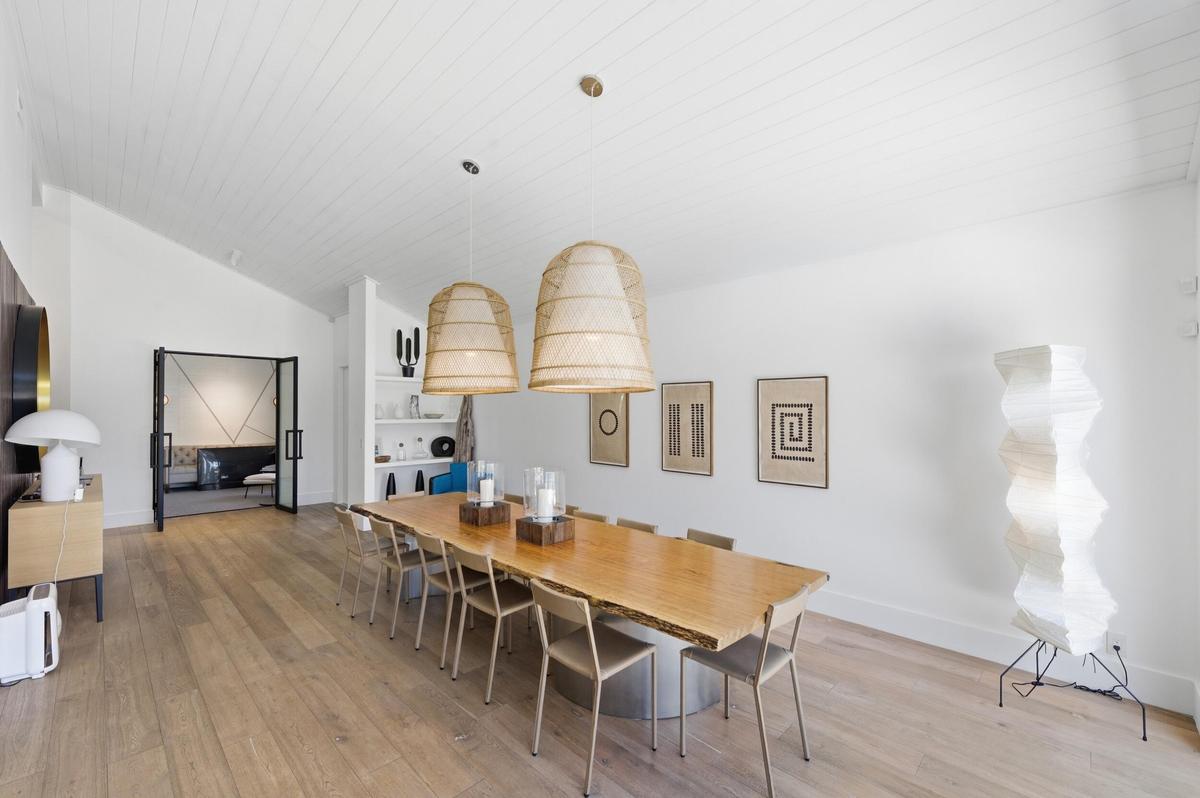 Palm Beach Polo location close to dining, shopping, and showgrounds