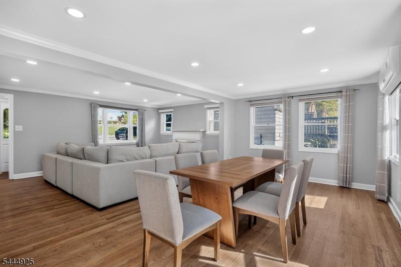 Open Concept LR and DR