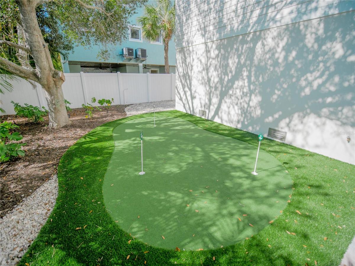Putting green