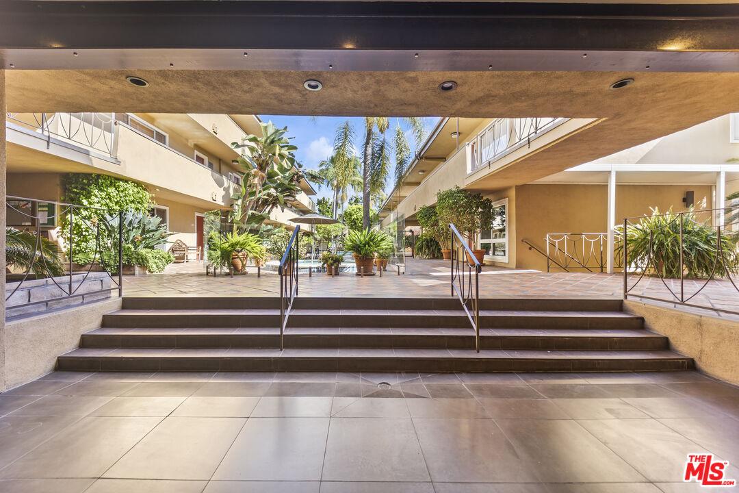 Gorgeous Entrance