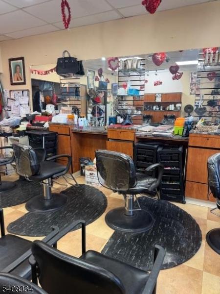 Salon