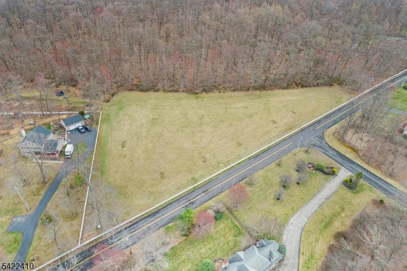 3 lots