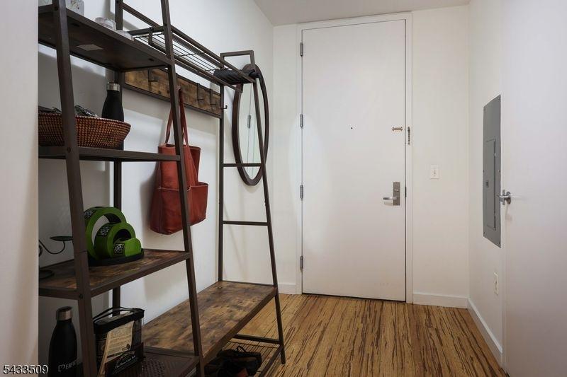 Large Foyer;walk-in closet