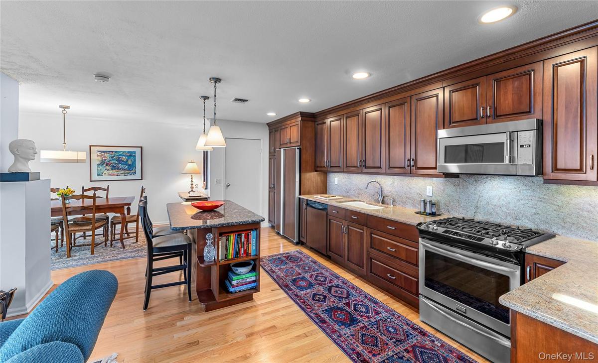 To dining area