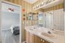 Upstairs Full Jack&Jill Bathroom