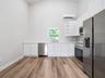 1507 Catherine St - Unit B, Kitchen