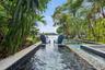 Spectacular infinity-edge pool