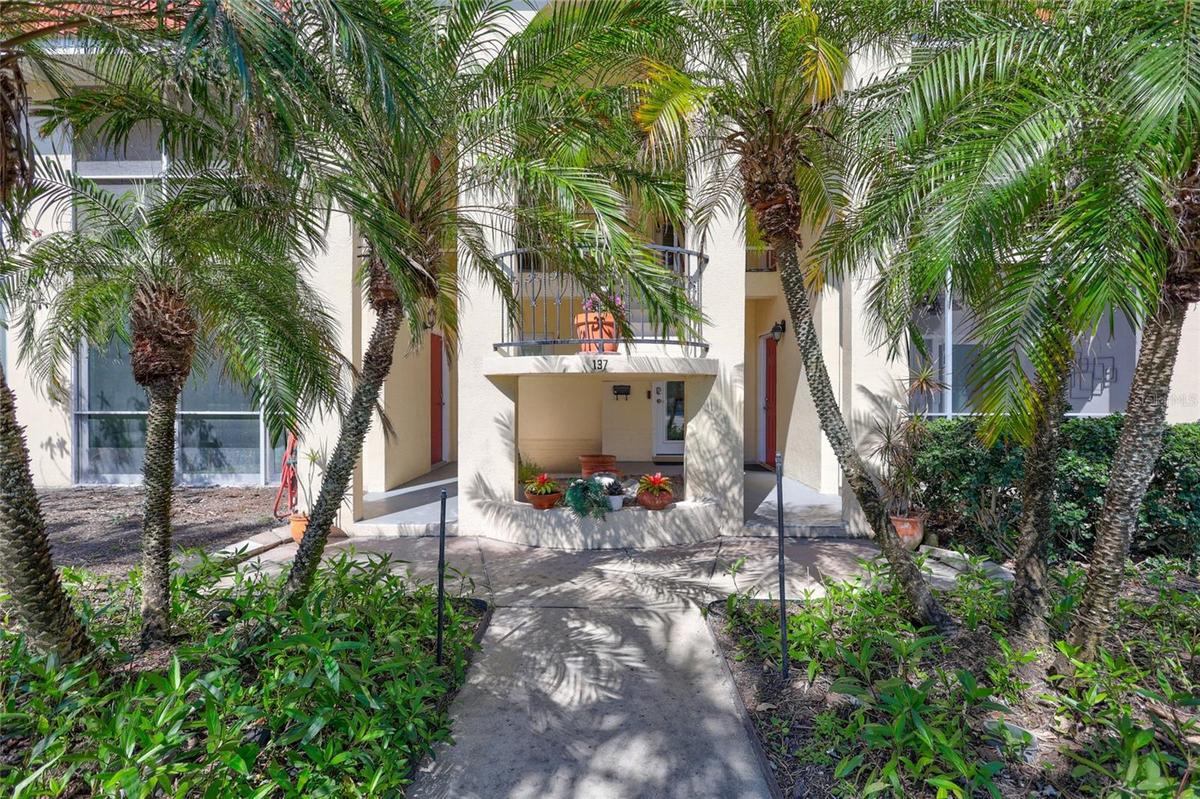 Front Entrance to 137 Avenida #3Messina