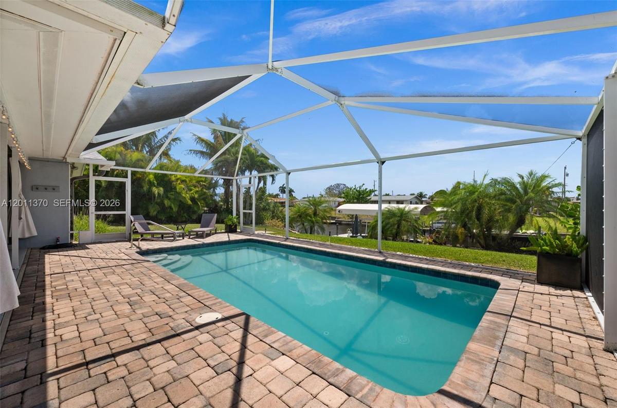 Gorgeous Western Exposure Pool