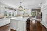Gourmet Eat-in Kitchen