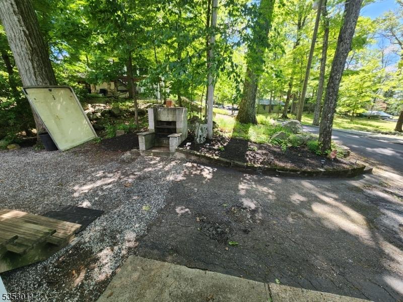 Outdoor fireplace