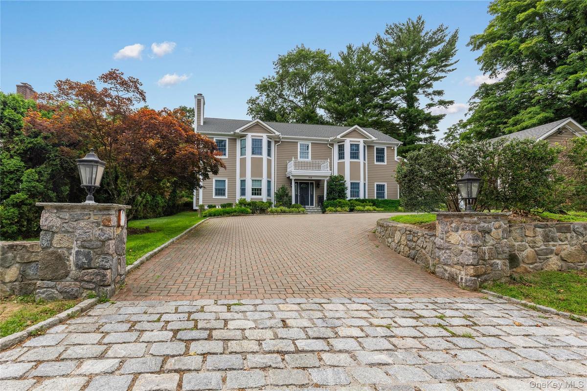 Welcome to 312 West Street, a fabulous furnished rental