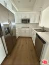 Kitchen w/stainless steel appl