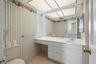 Primary en suite bathroom