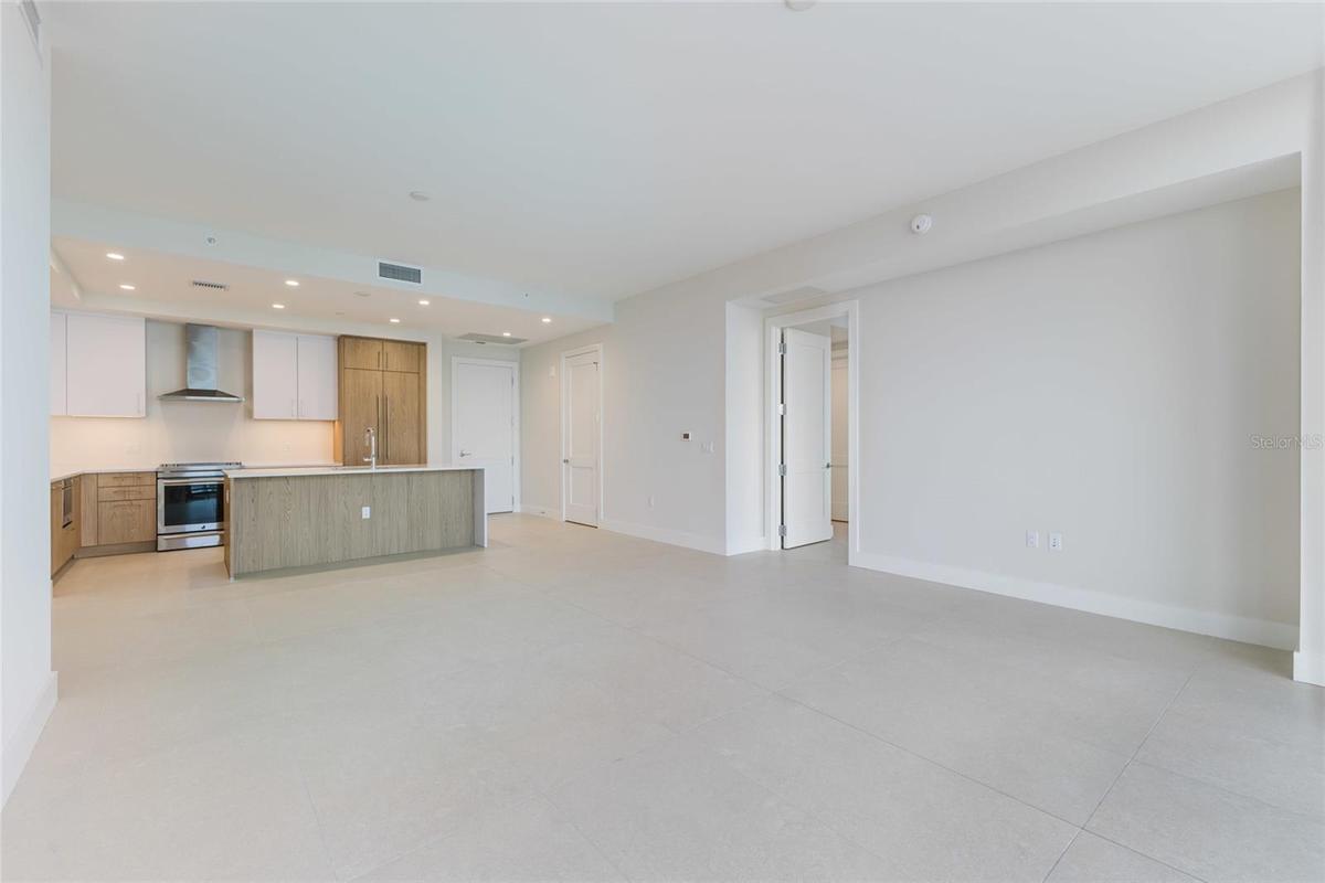 Living/Dining Area
