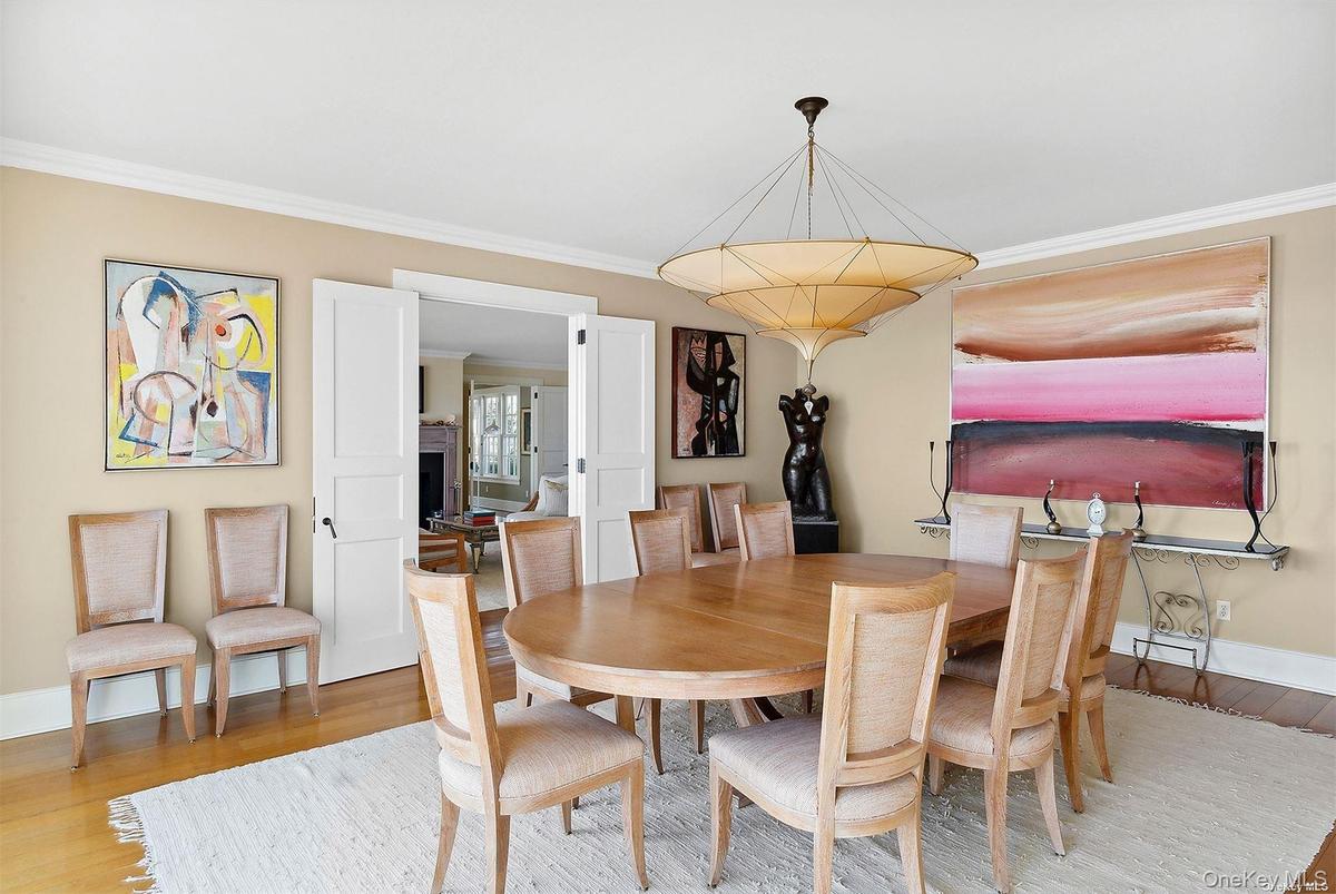 Intimate Dining