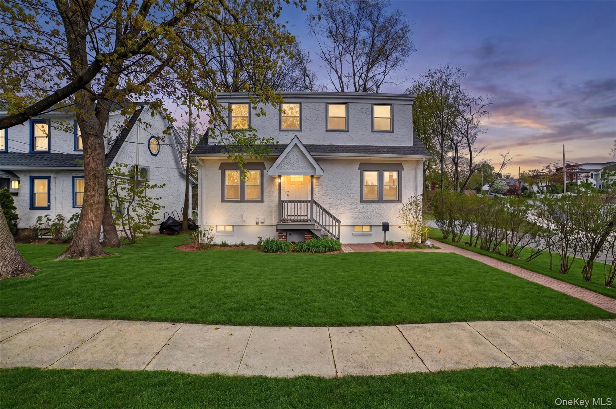 Welcome to 903 Howard Avenue!