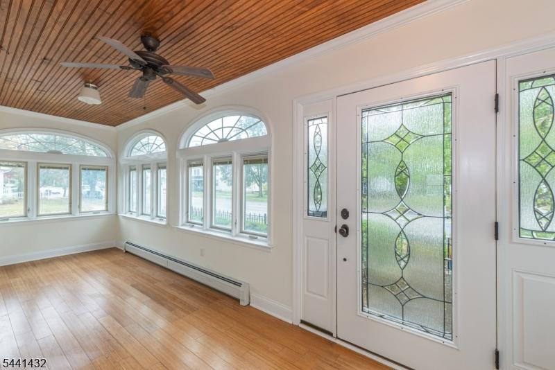 Sunroom/Den