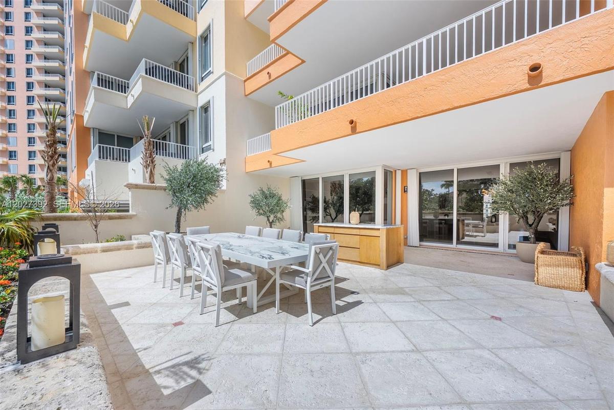 Main terrace with direct access to the pool deck & beach
