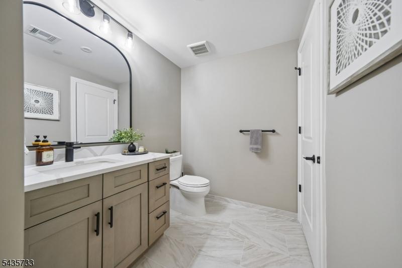 Powder room