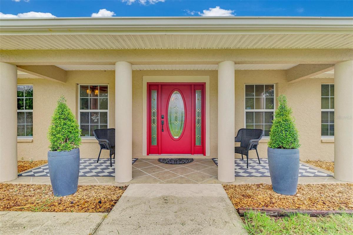 Farmhouse style on your covered front porch