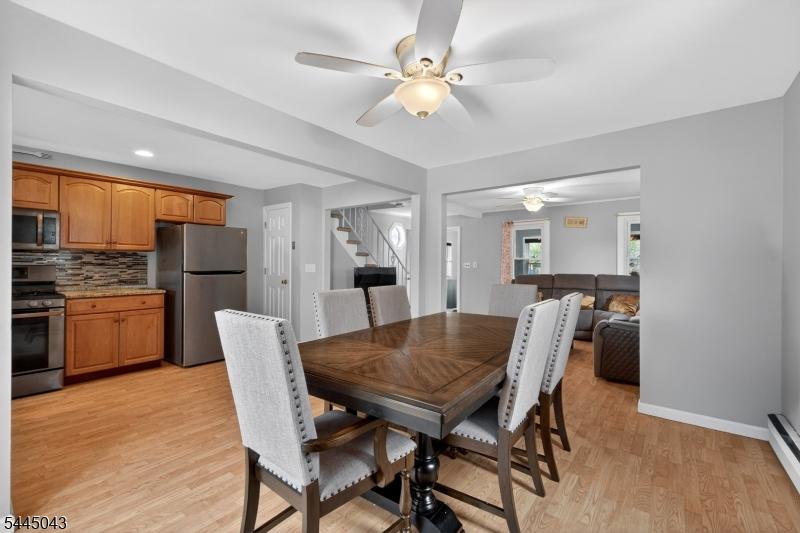 Dining area/Kitchen