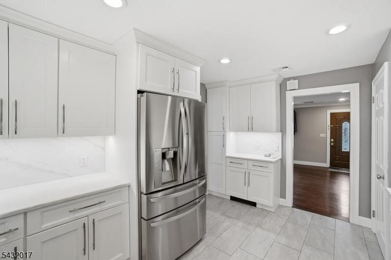 Kitchen Alternate View