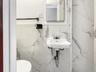 Unit 2 -Full Hall Bath