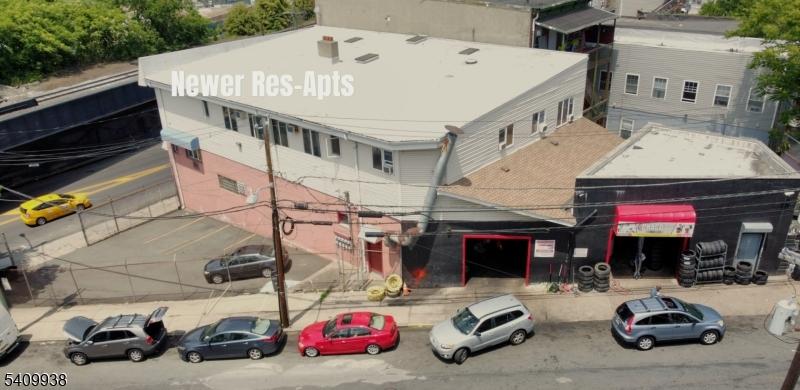 Building-Parking-Side spaces