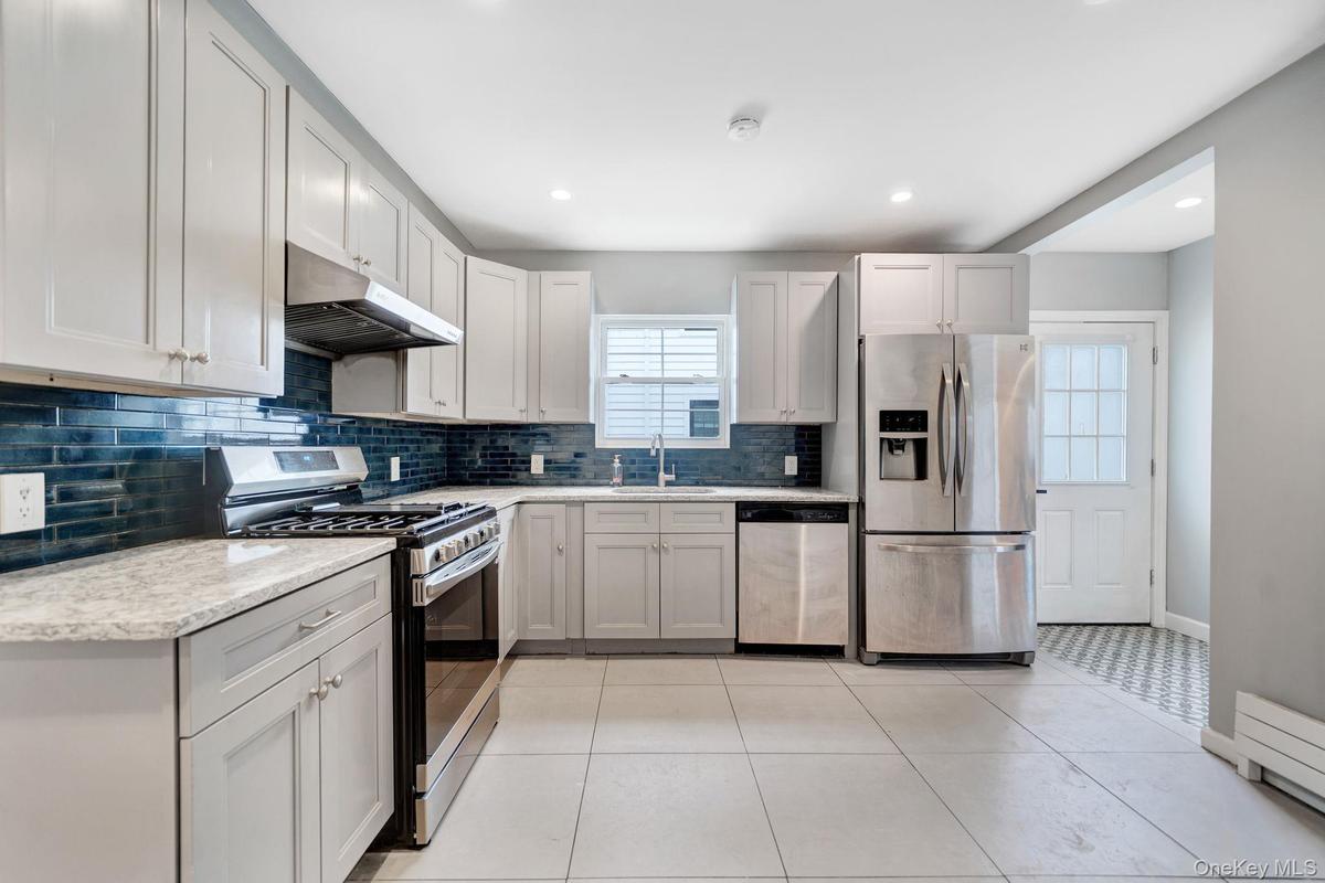 Another view of kitchen