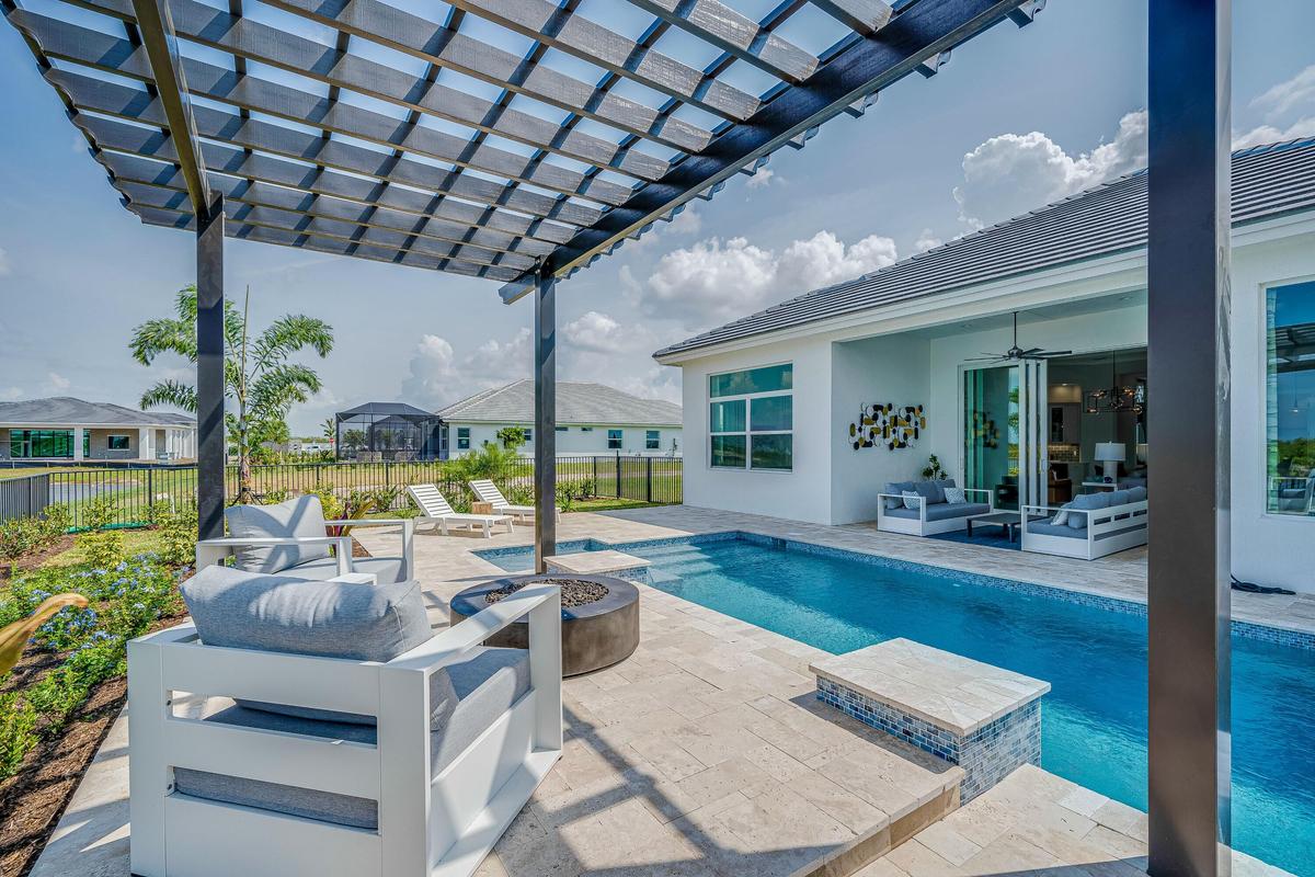 Pool 13952 Belterra Dr