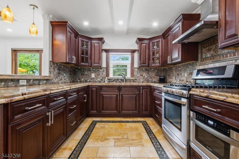 Custom Kitchen Cabinetry