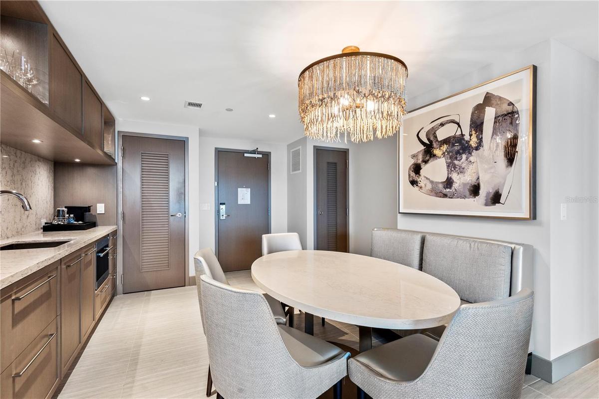 Kitchen/Dining Room