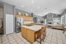 Kitchen island w/breakfast bar