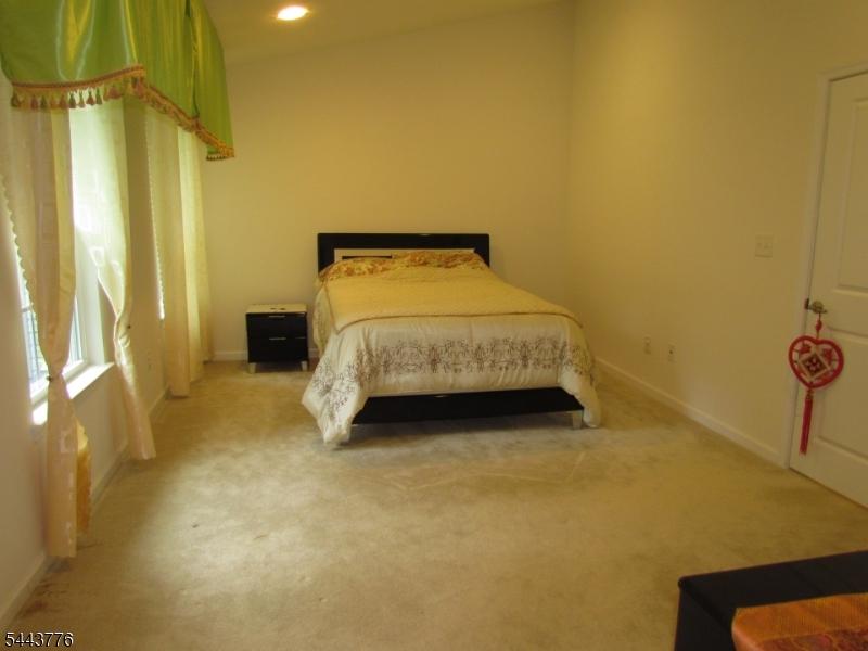 Master Bed Room -1